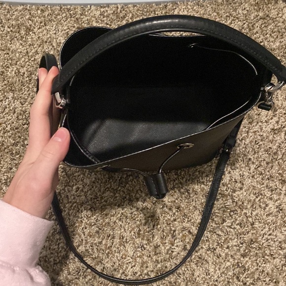 Michael Kors Black Crossbody Bucket Purse - Picture 5 of 6